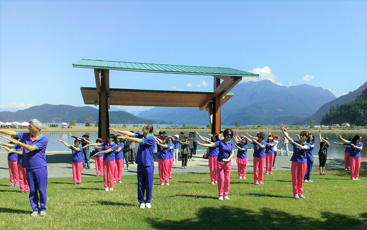 国 语 赞 美 操